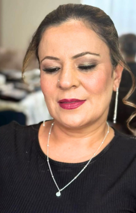 Soft glam makeup and voluminous waves by Blush and Brushh in Minee, enhancing natural elegance.