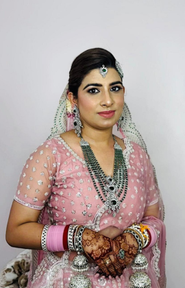 Exquisite bridal makeup by Blush and Brushh in Minee, Perth, featuring a flawless, radiant glow for the special day.